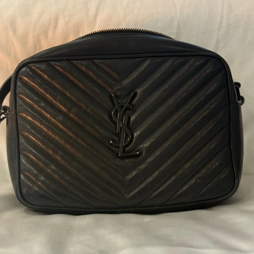 Saint Laurent Lou Camera Bag – Black Quilted Leather (No Tassel) - Picture 2 of 10